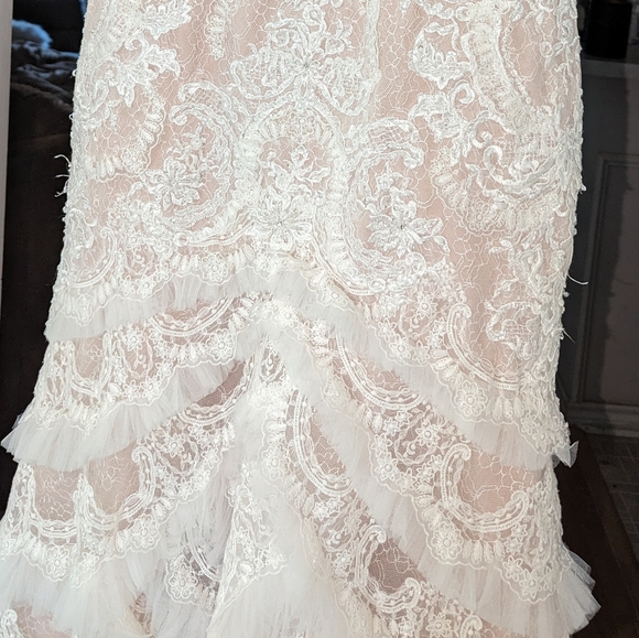 Gorgeous mauve/white Wedding Dress, size 10, intricate lace and beading - Picture 9 of 14